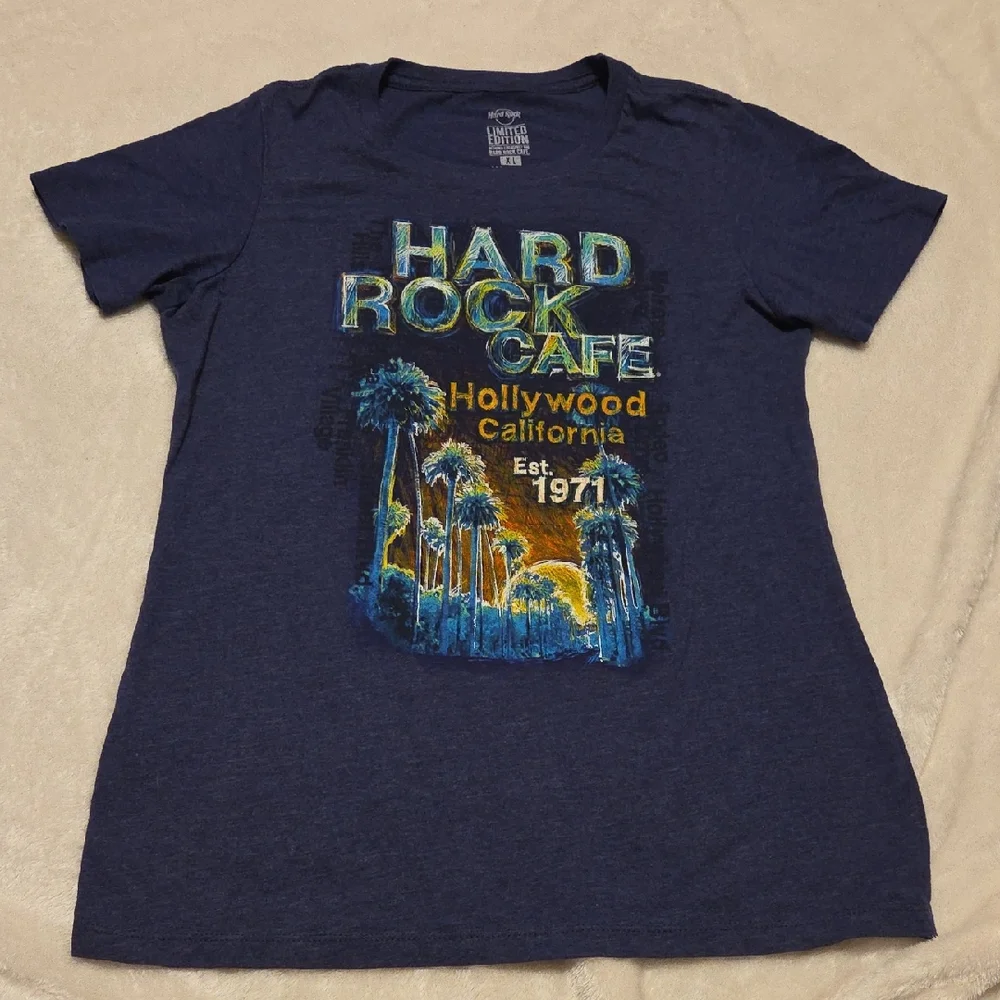 Hard Rock Cafe Limited EDITION Hollywood California - Picture 1 of 4